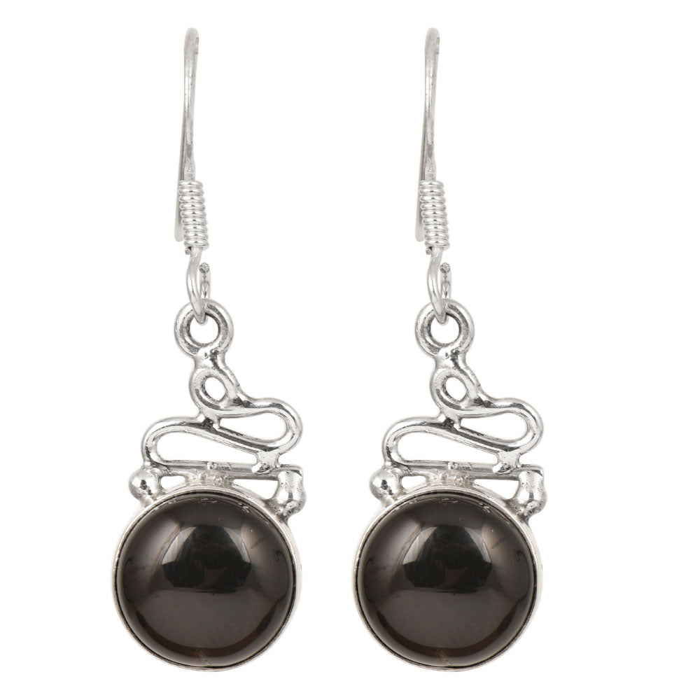 Focus on the black onyx motif of these black onyx round earrings.
