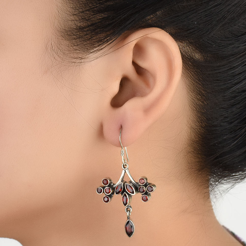 Front view of Anar Garnet garnet earrings crafted in 92.5 Sterling Silver.