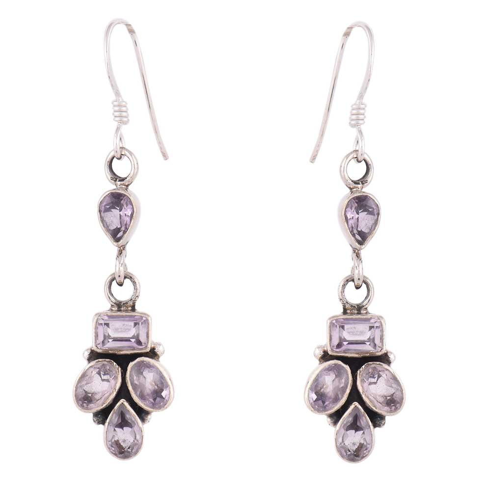 Dangle earrings with amethyst in 92.5 Sterling Silver, skillfully made and inspired by desert geometry.