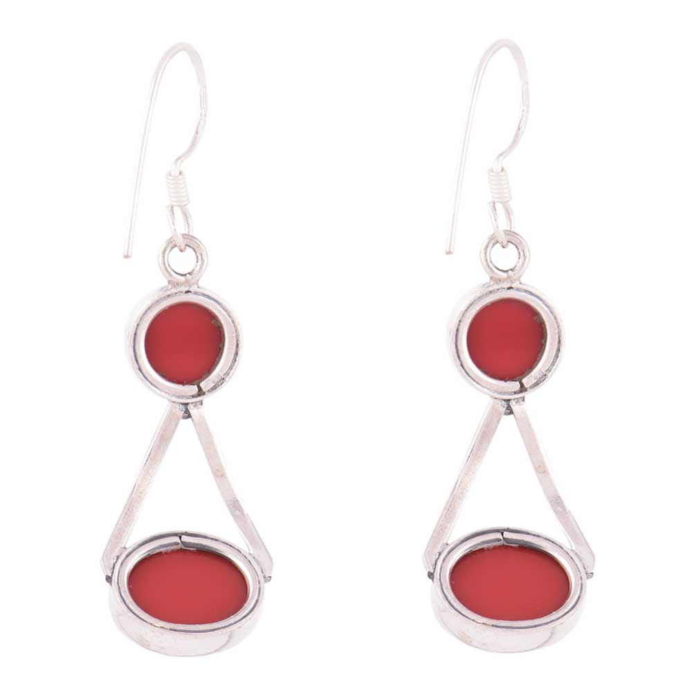 Close-up of agate set in 92.5 Sterling Silver dangle earrings.
