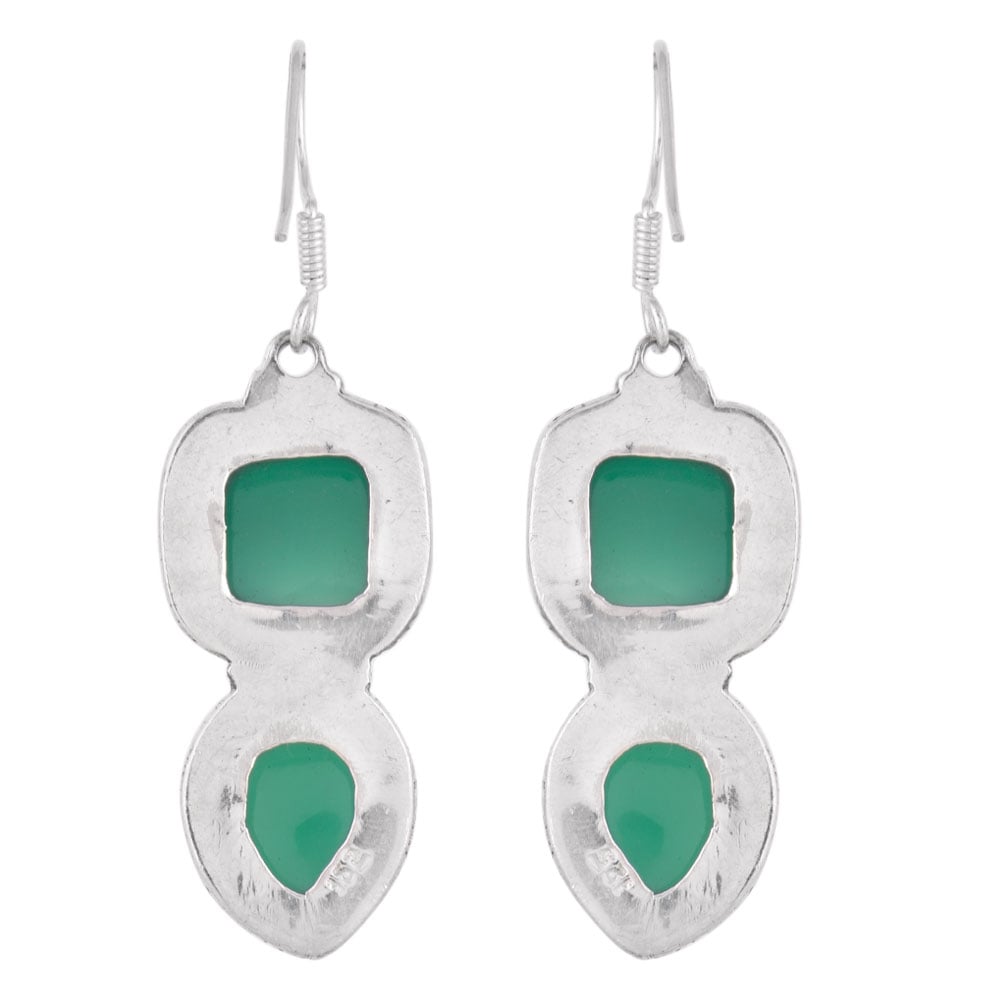 Close up of Green Onyx stone set in sterling silver teardrop