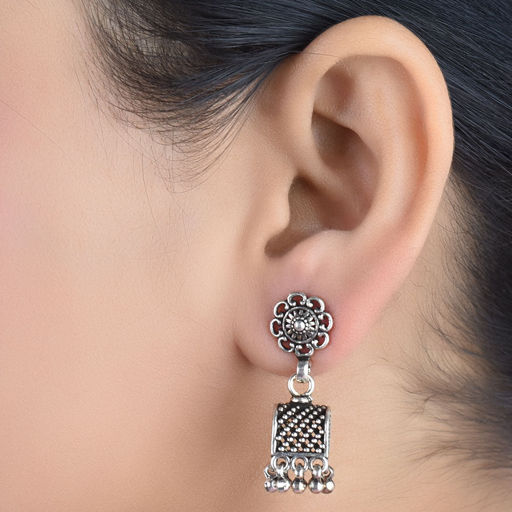 semi circle design jhumki earrings in 925 sterling silver with handcrafted finish