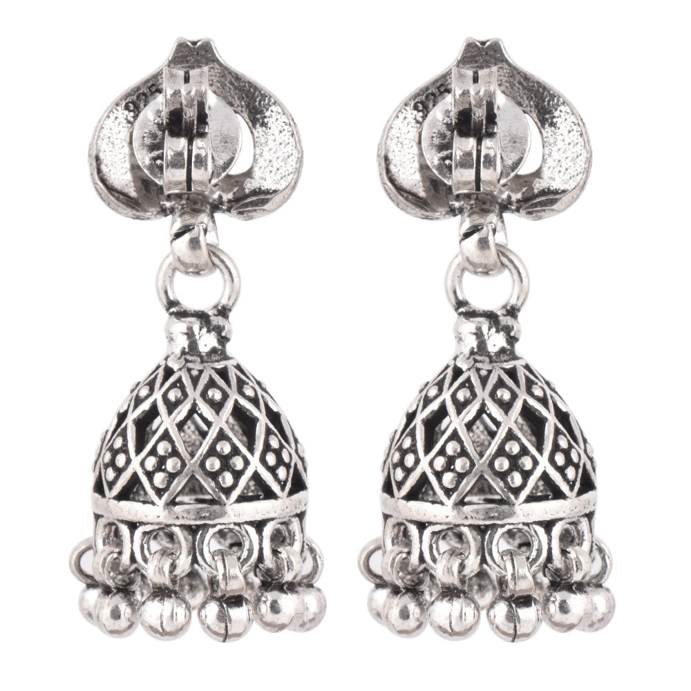 jhumki earrings with leaf-like lines crafted in 925 sterling silver
