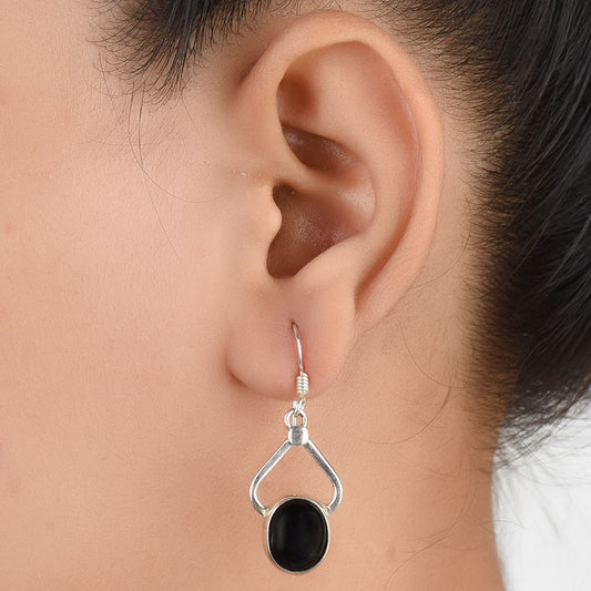 Front view of Reet earrings in 92.5 Sterling Silver
