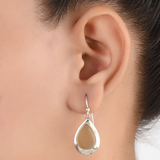 Profile of Reet earrings in 92.5 Sterling Silver