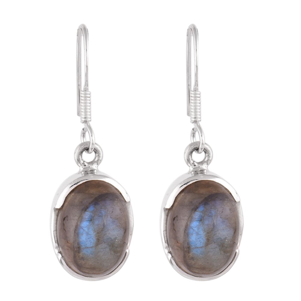 Profile of Machli earrings in 92.5 Sterling Silver