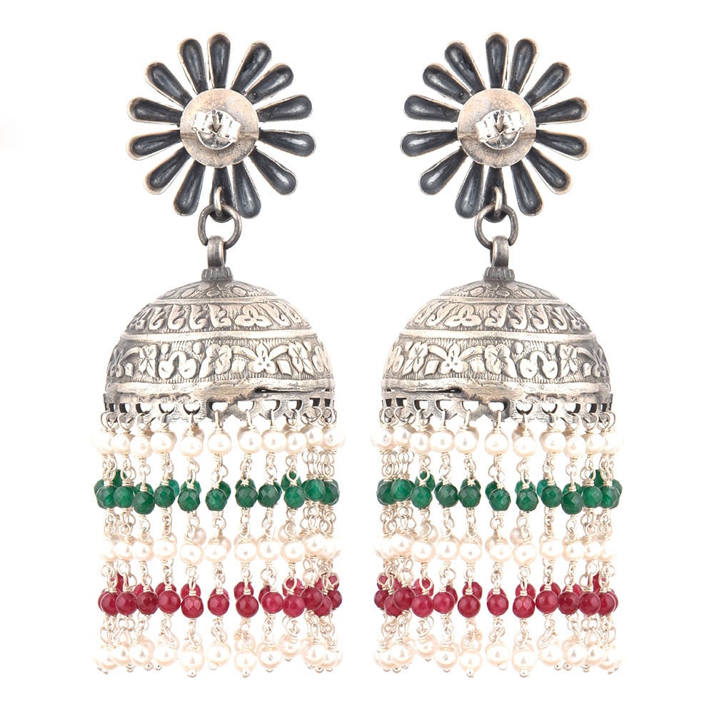 Close-up of intricate chaandni engraving with multicoloured onyx accents