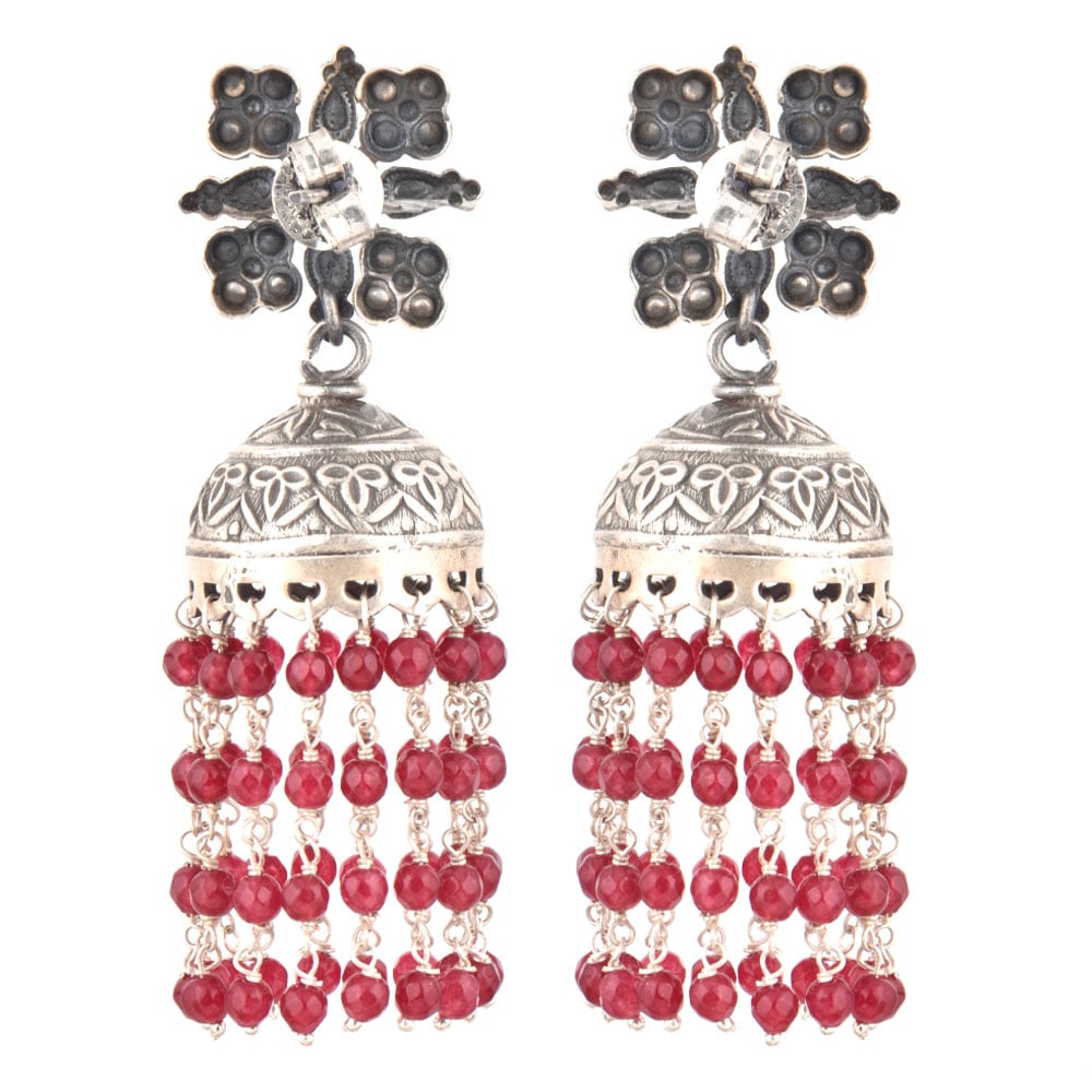 Close-up of intricate chaandni engraving with multicoloured onyx accents