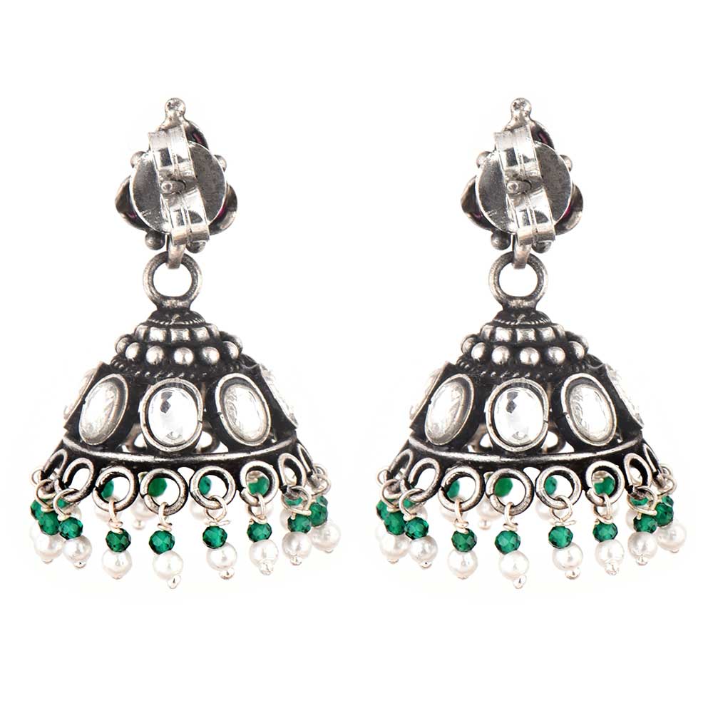 Side angle showing Onyx & Amethyst shape and texture