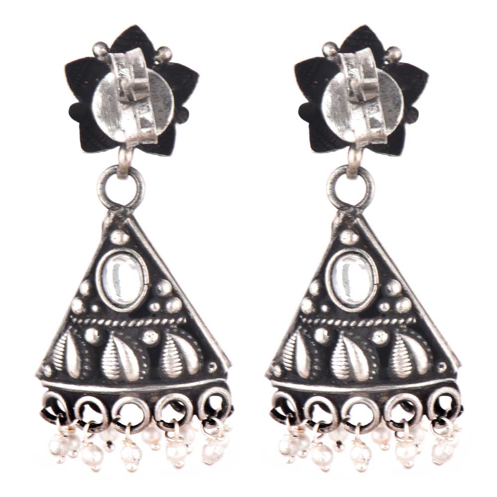 Side angle showing Green Onyx & Amethyst Floral shape and texture