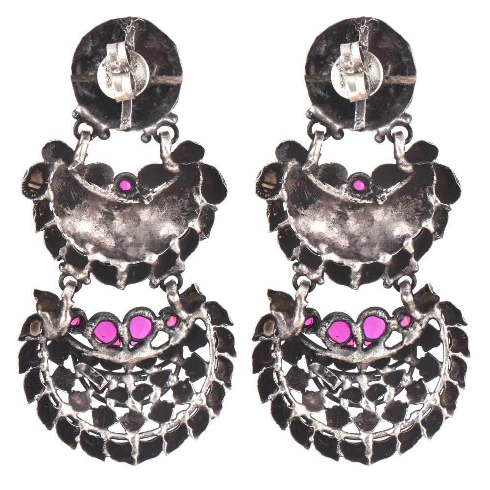 Side angle showing Sapphire Peacock shape and texture