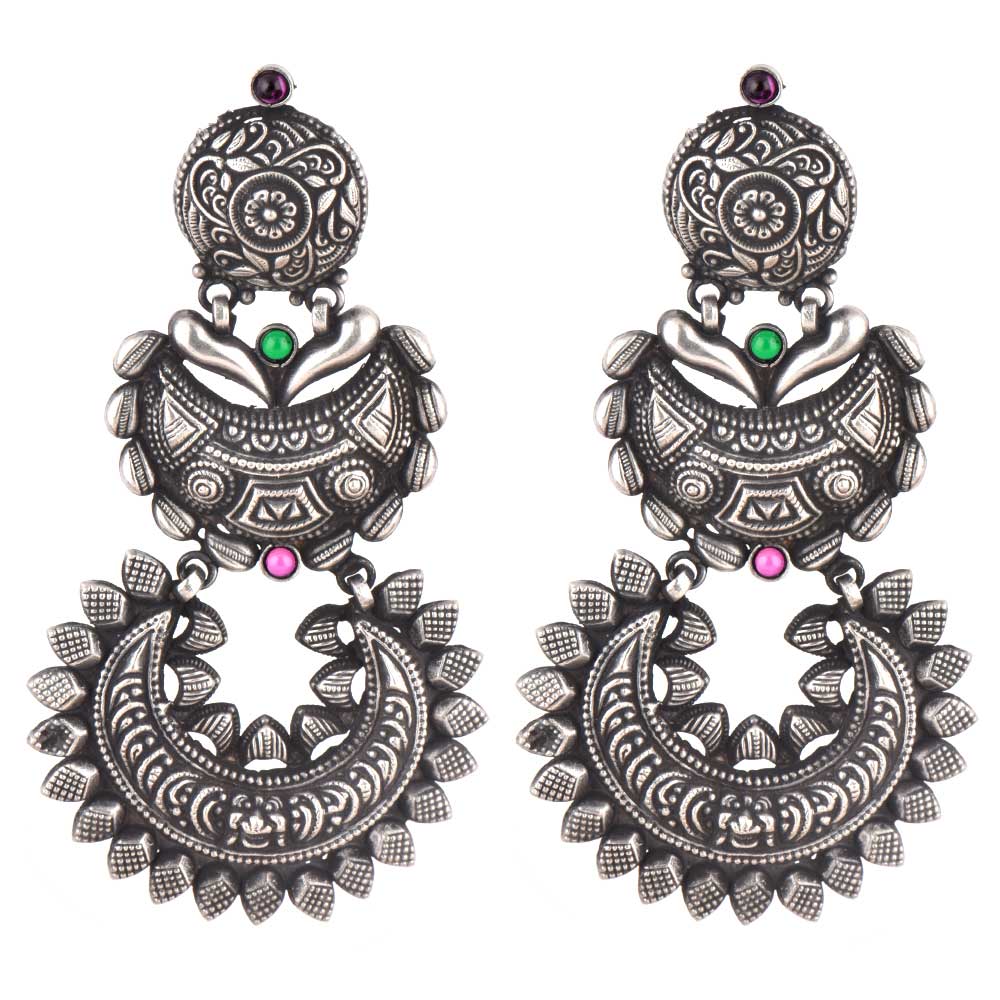 Front view of heritage earrings in 92.5 Sterling Silver
