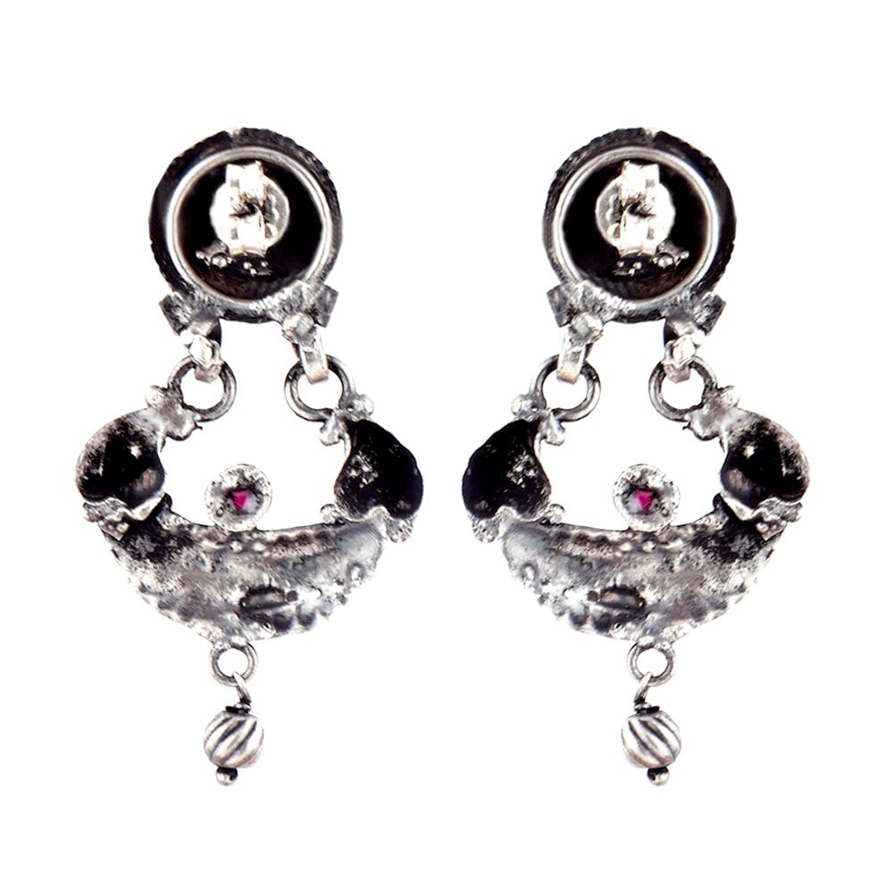 Elegant design in 92.5 Sterling Silver