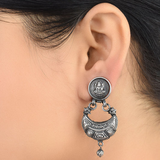Handcrafted earrings in 92.5 Sterling Silver