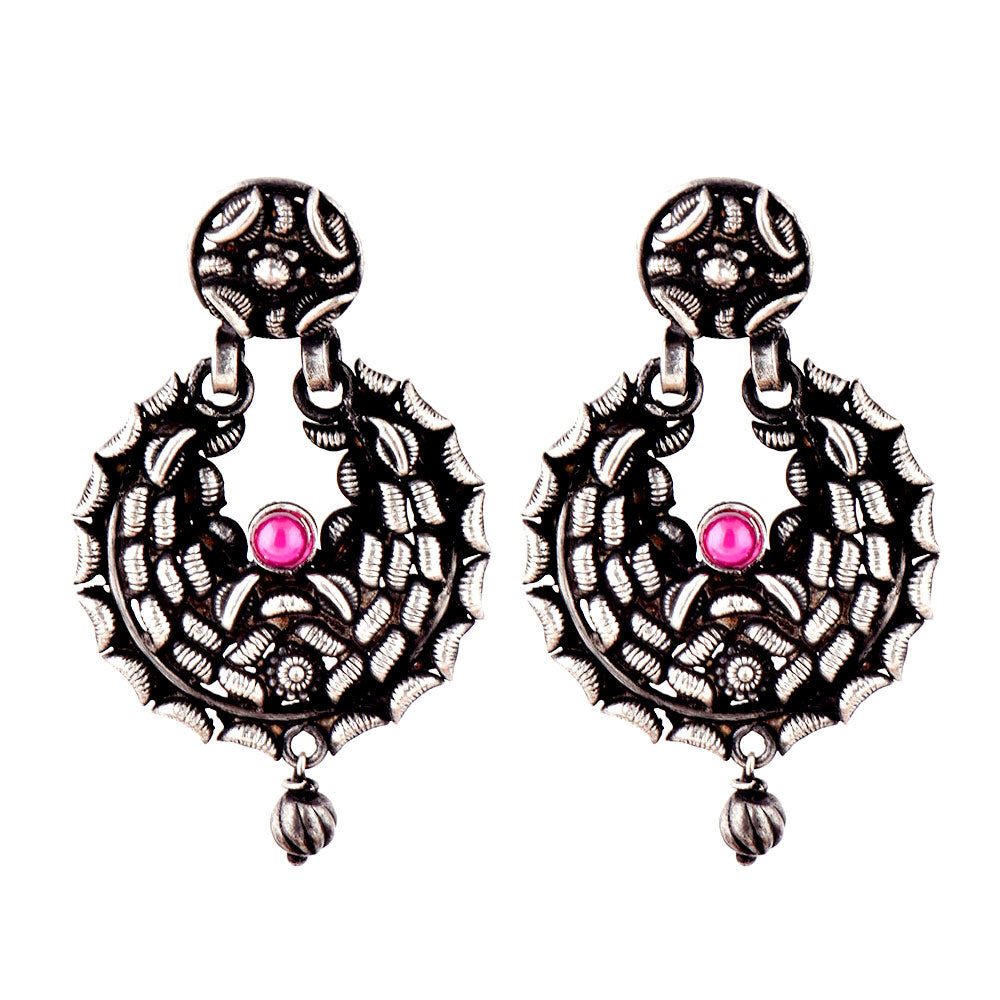 Handcrafted earrings with heritage design