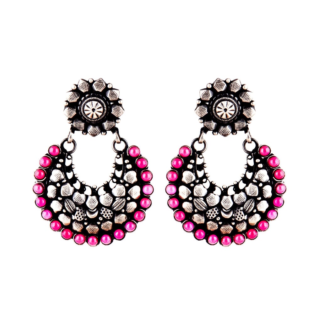 Handcrafted earrings with heritage design