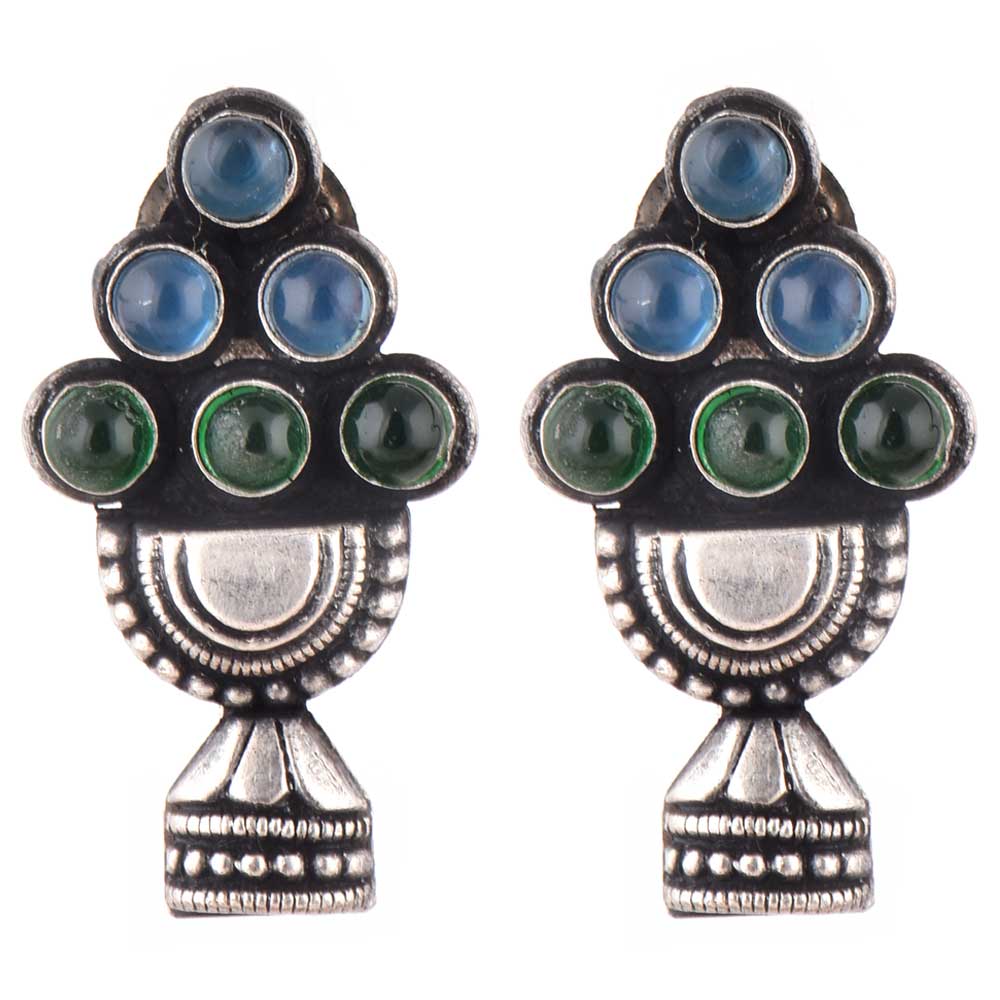 Side view showing topaz, onyx design on Neel Topaz jhumki earrings