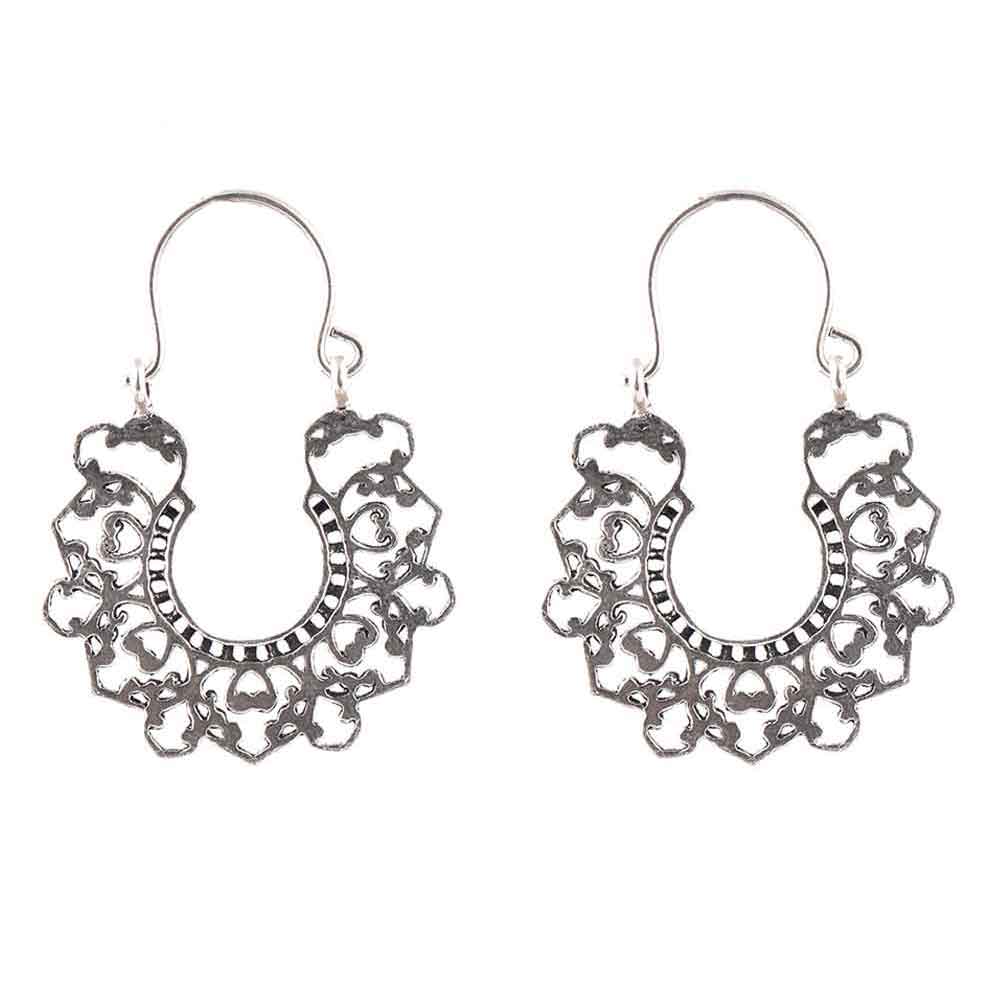 Close up of handcrafted Filigree Heart detailing