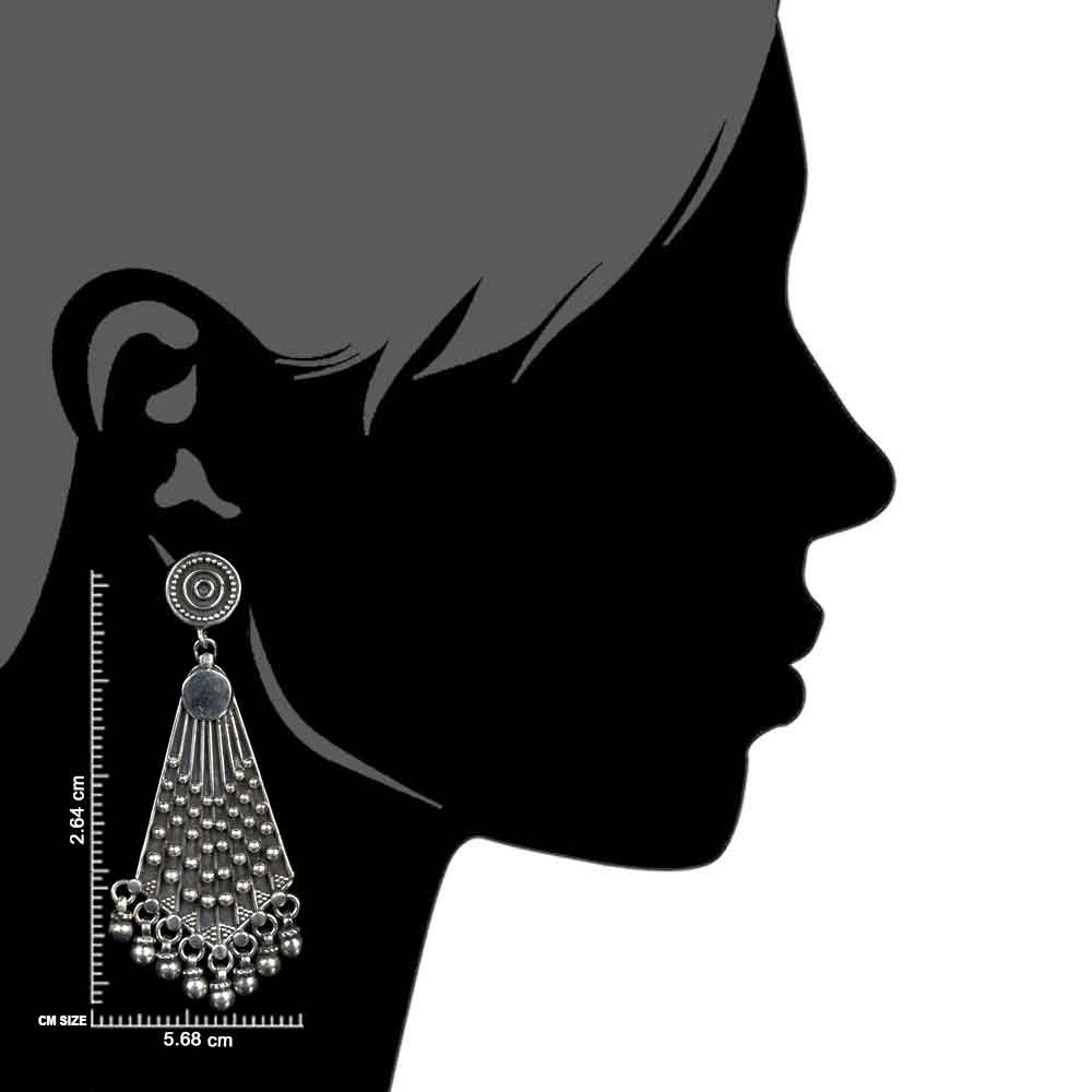 Close up of handcrafted triangle pattern set in 92.5 Sterling Silver
