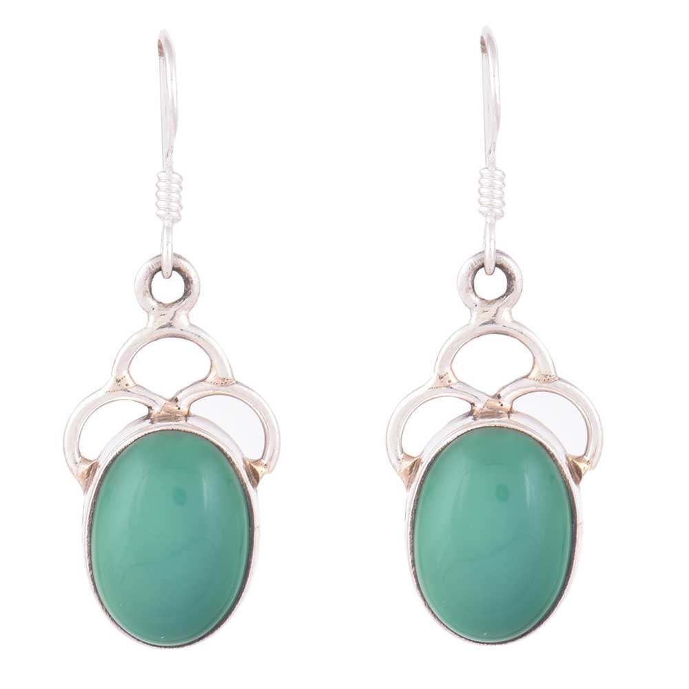Stylish representation of Agate Earrings conveying elegance and grace.