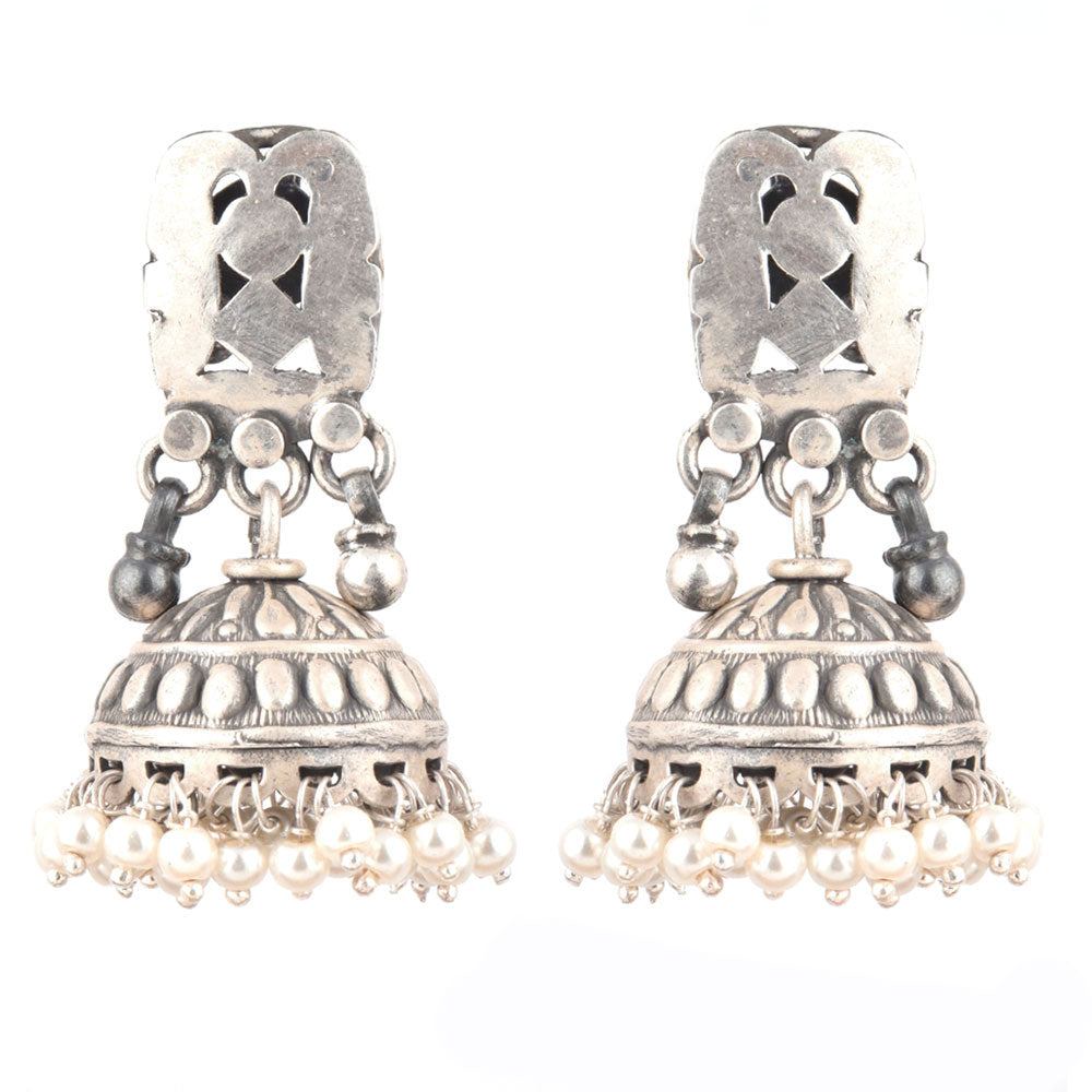 Light-catching surface of 92.5 Sterling Silver reet earrings